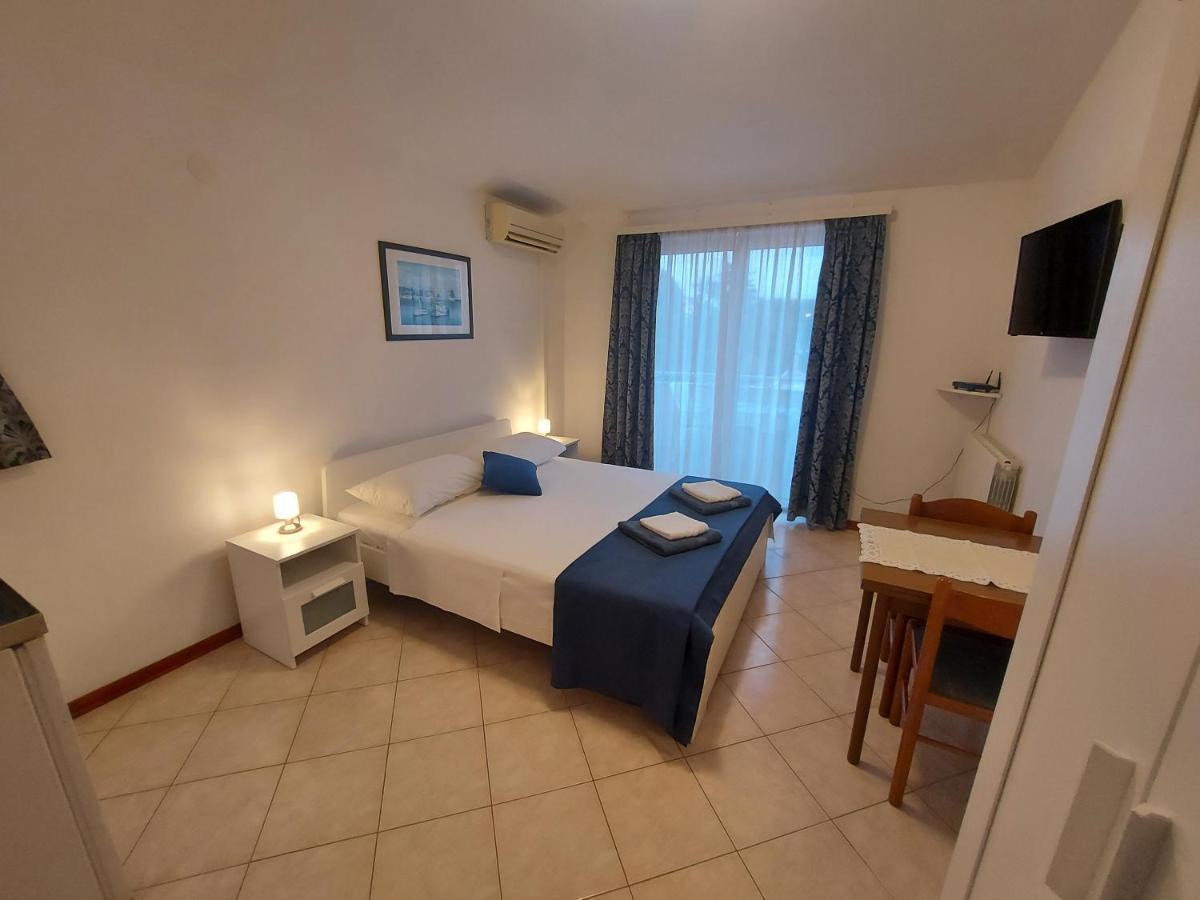 מדולין Emma Demarin Apartments מראה חיצוני תמונה
